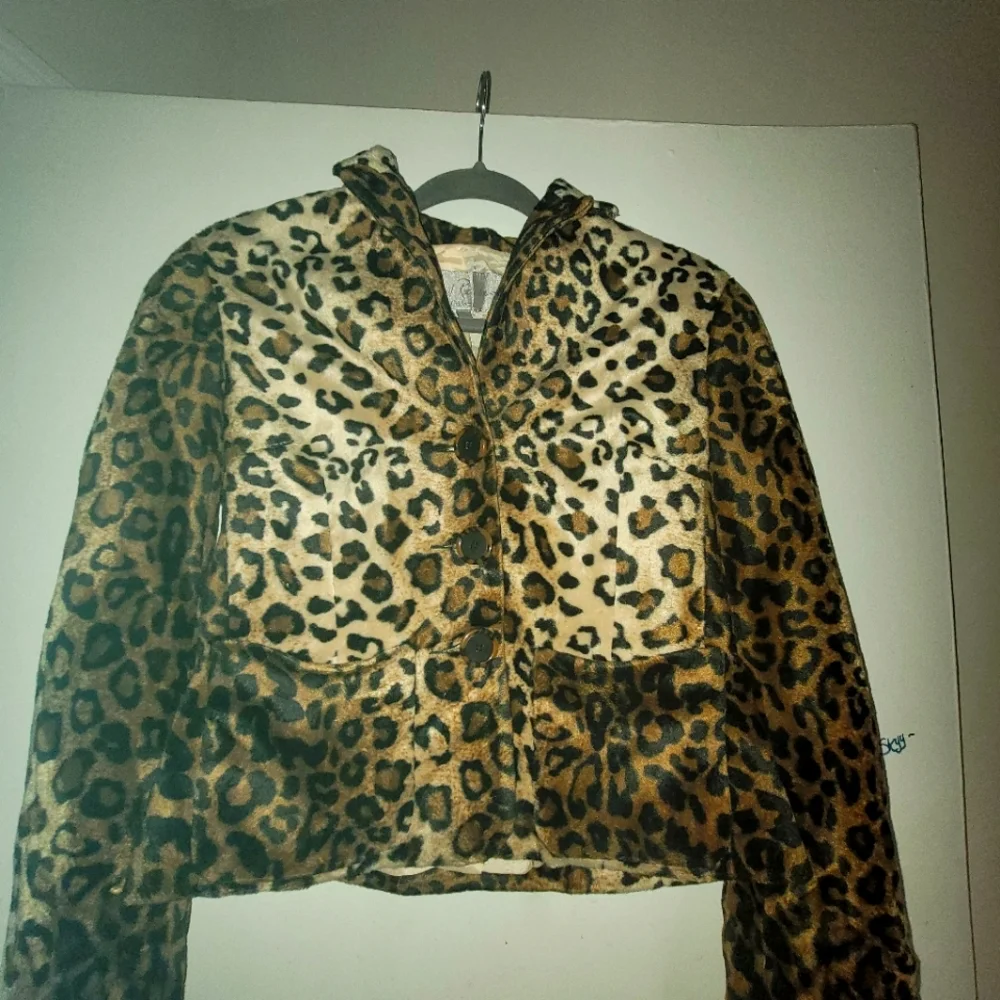 Animal Print coat - Picture 3 of 3